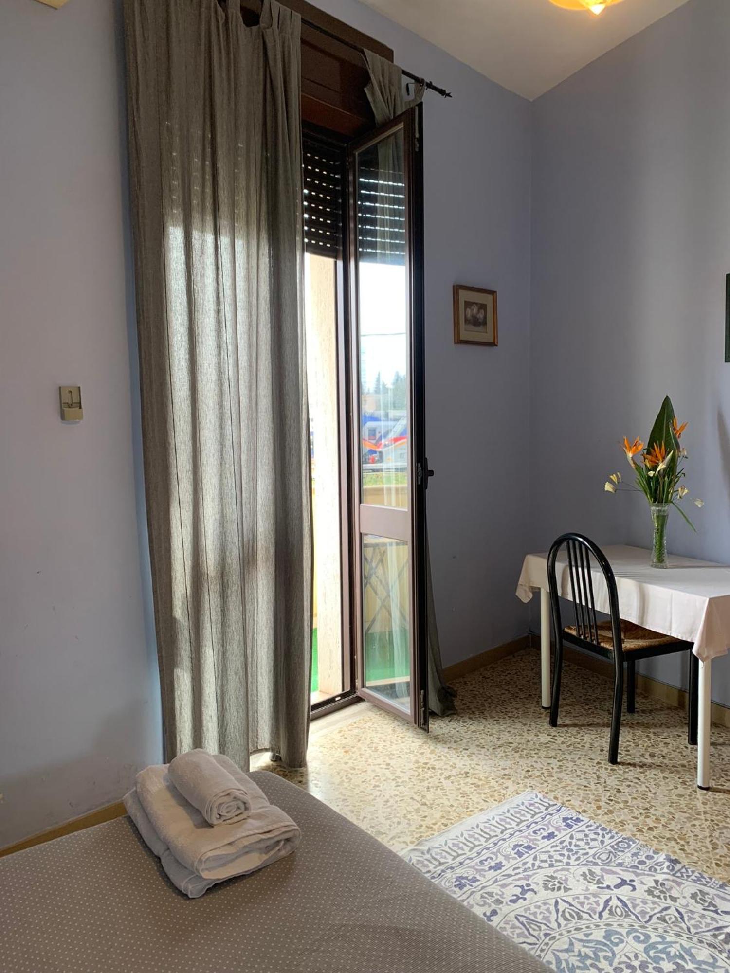 Apartamento La Casa Di Chicca Lecce Exterior foto