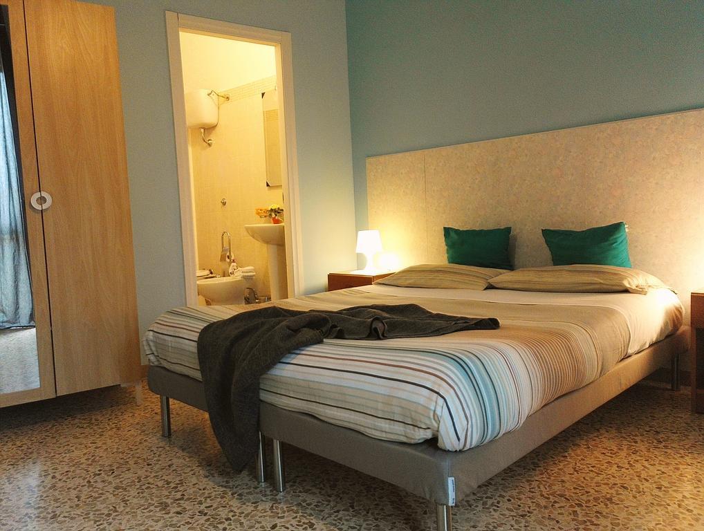 Apartamento La Casa Di Chicca Lecce Exterior foto