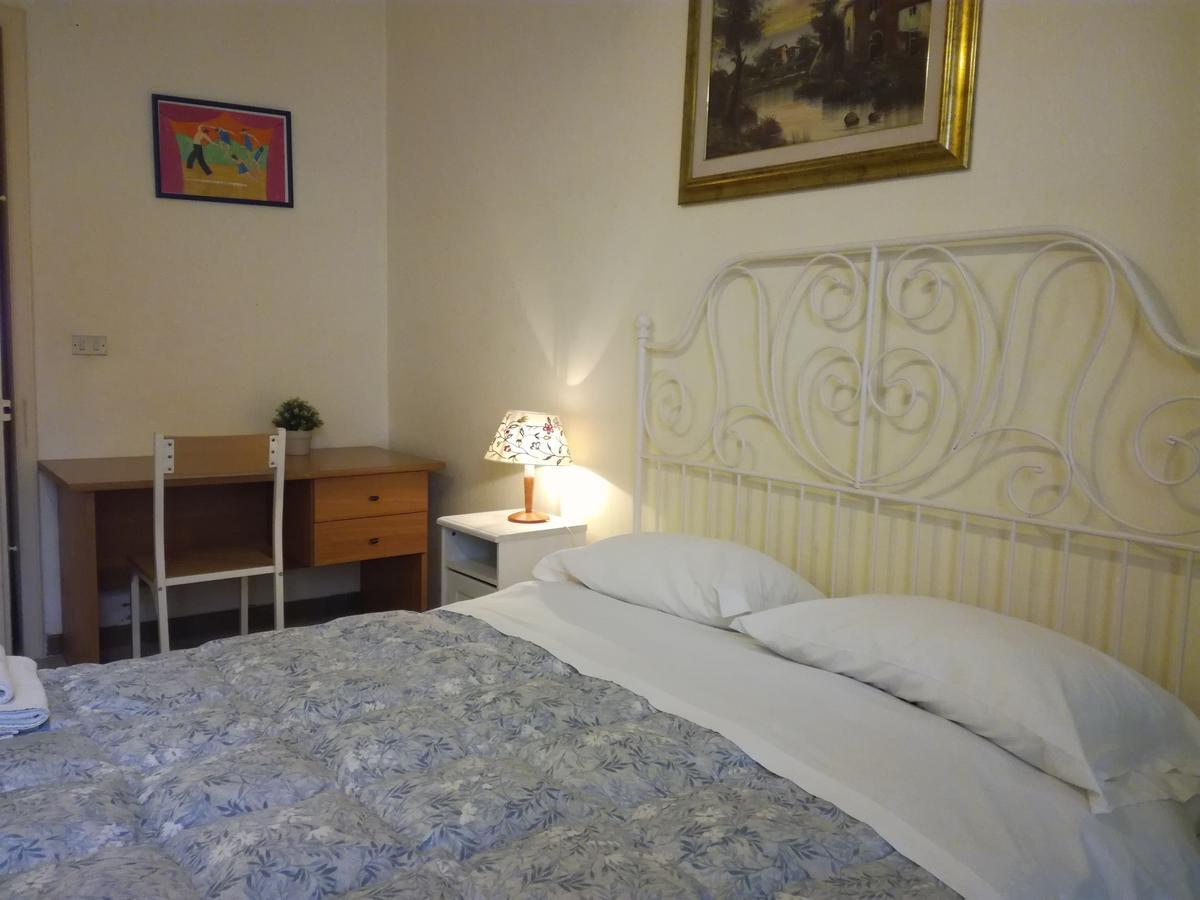 Apartamento La Casa Di Chicca Lecce Exterior foto